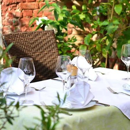 Hotel Restaurant & Olive *