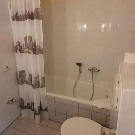 Restaurant & Olive *