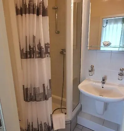 Restaurant & Olive Hotel *