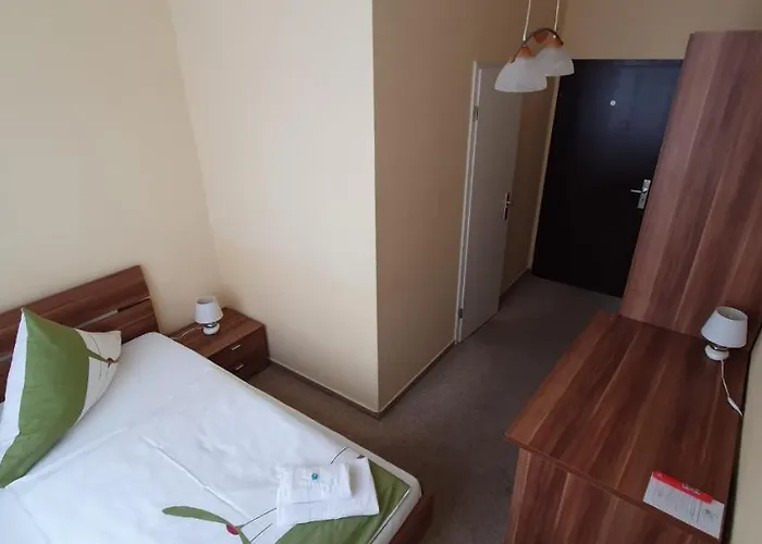 Hotel Restaurant & Olive *