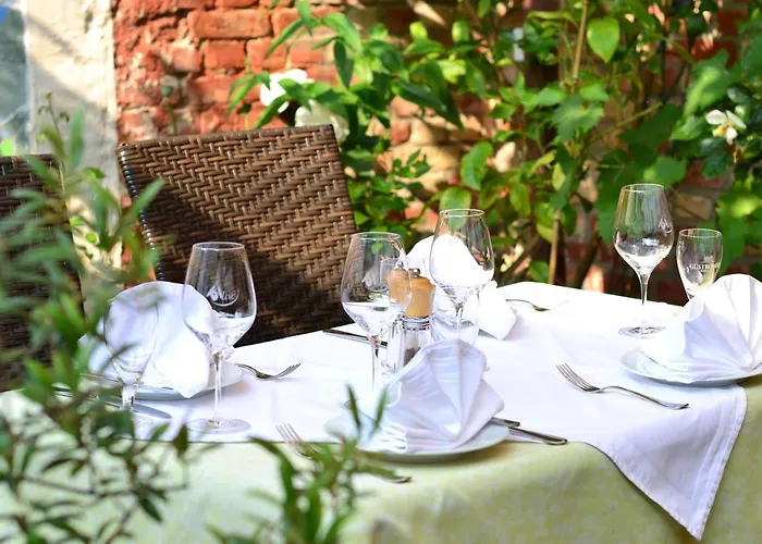 Hotel Restaurant & Olive *